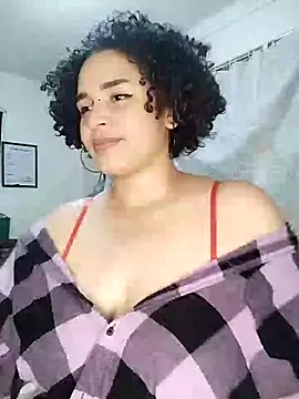 Snapshot of Julie_wallace chatting on 10.11.25 Julie wallace online show from 10.11.25