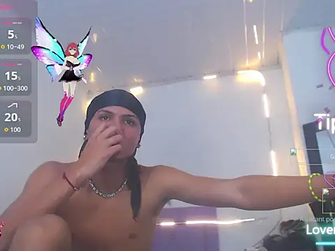 whitneytt online show from 12.03.25