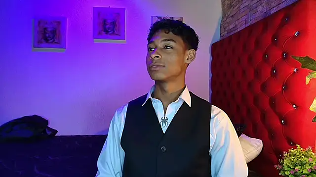 CoffeNaughty nom online show from 11.20.25