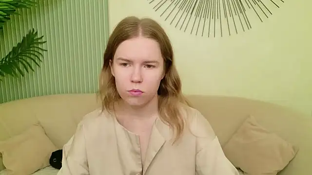 Snapshot of Alida_Brice chatting on 06.13.26 Alida Brice online show from 06.13.26
