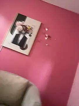 PrettyTiana  online show from 12.04.25