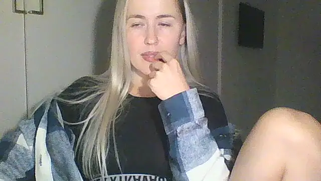 Snapshot of Frosian chatting on 09.24.25 Frosian online show from 09.24.25