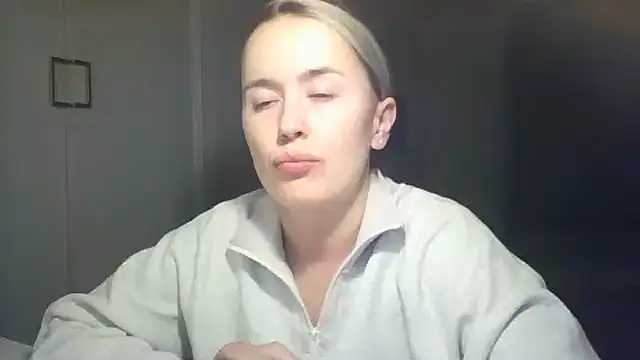 Snapshot of Frosian chatting on 09.26.25 Frosian online show from 09.26.25