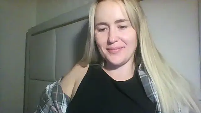 Snapshot of Frosian chatting on 10.04.25 Frosian online show from 10.04.25