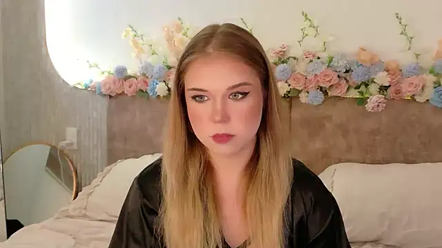 Lilith Bonheur online show from 04.28.26