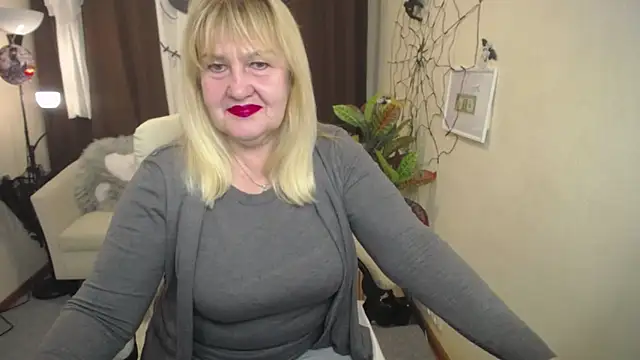 EmmaEllison online show from 11.04.25