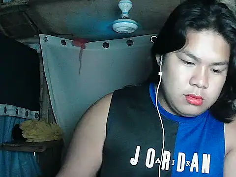 Huntrix2025 online show from 04.22.26