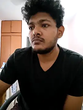 Snapshot of varun69247 chatting on 05.09.26 varun69247 online show from 05.09.26