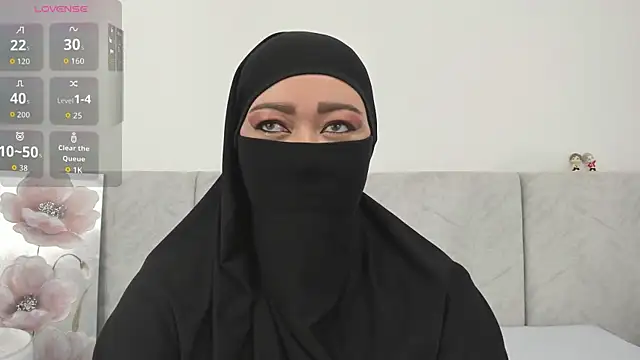 Snapshot of Jadiya_ chatting on 10.08.25 Jadiya  online show from 10.08.25