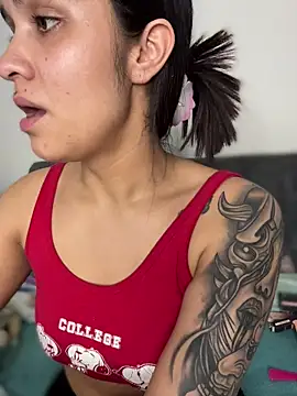 Isabella-Teen online show from 12.18.25