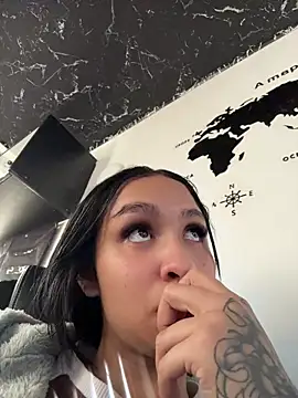Isabella-Teen online show from 04.21.26