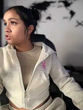Isabella-Teen online show from 04.28.26
