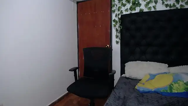 isabel 09 online show from 10.23.25