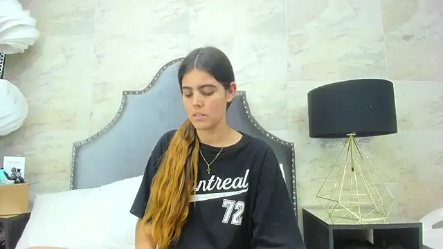 Snapshot of isabel_09 chatting on 07.24.26 isabel 09 online show from 07.24.26