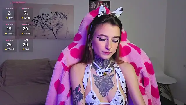 LilithPoison online show from 09.19.25