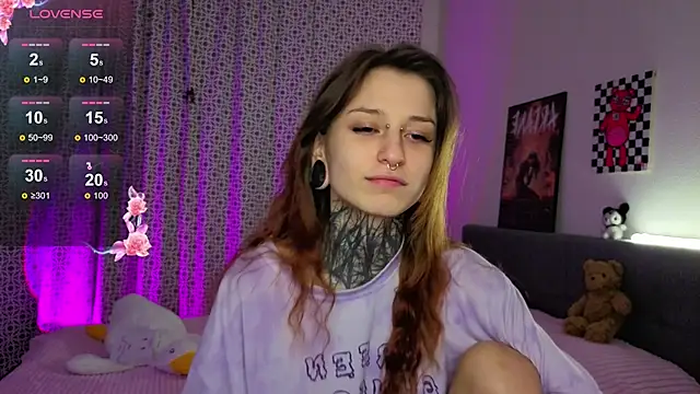 LilithPoison online show from 10.17.25