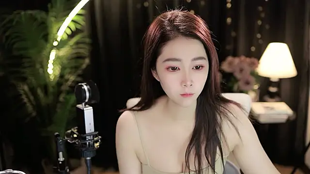 Snapshot of Sweet-Tea chatting on 09.24.25 Sweet-Tea online show from 09.24.25