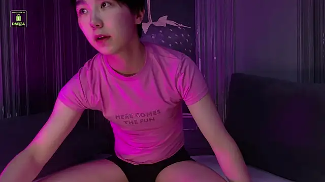 Snapshot of HeejinWang chatting on 05.18.26 HeejinWang online show from 05.18.26