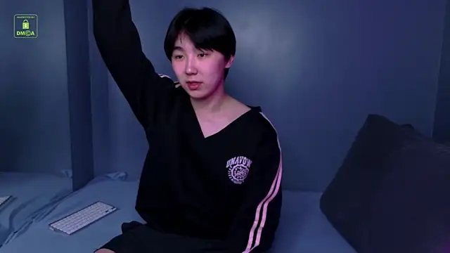 Snapshot of HeejinWang chatting on 05.20.26 HeejinWang online show from 05.20.26