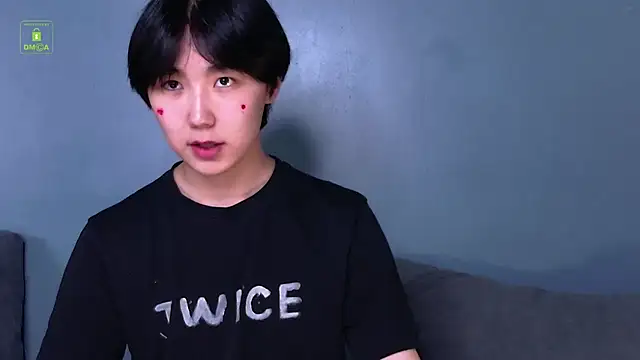 Snapshot of HeejinWang chatting on 06.13.26 HeejinWang online show from 06.13.26