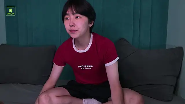 Snapshot of HeejinWang chatting on 06.14.26 HeejinWang online show from 06.14.26