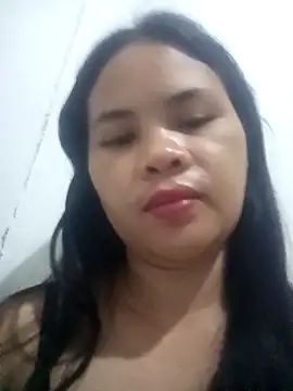 Snapshot of sweet_bella16 chatting on 09.29.25 sweet bella16 online show from 09.29.25