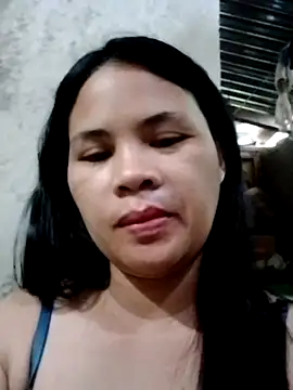 Snapshot of sweet_bella16 chatting on 09.30.25 sweet bella16 online show from 09.30.25