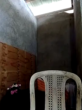 Snapshot of sweet_bella16 chatting on 10.19.25 sweet bella16 online show from 10.19.25