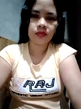 Snapshot of sweet_bella16 chatting on 10.22.25 sweet bella16 online show from 10.22.25