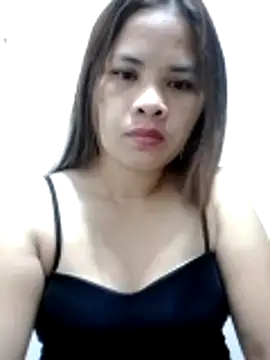 Snapshot of sweet_bella16 chatting on 11.25.25 sweet bella16 online show from 11.25.25