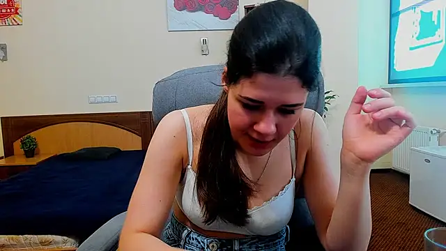 Joannia online show from 11.15.25