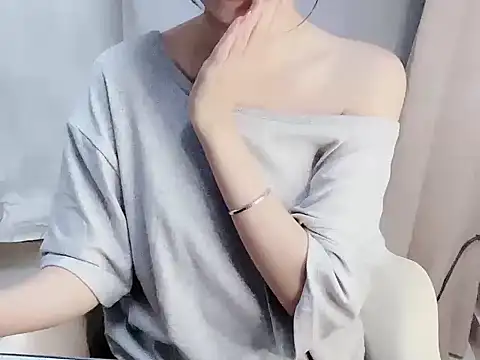Snapshot of Seradang chatting on 04.17.26 Seradang online show from 04.17.26