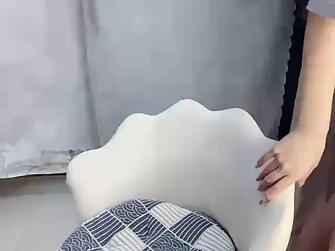 Snapshot of Seradang chatting on 04.29.26 Seradang online show from 04.29.26