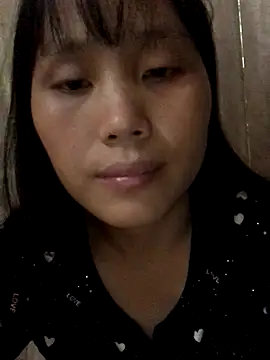 Snapshot of huong-18 chatting on 10.10.25 huong-18 online show from 10.10.25