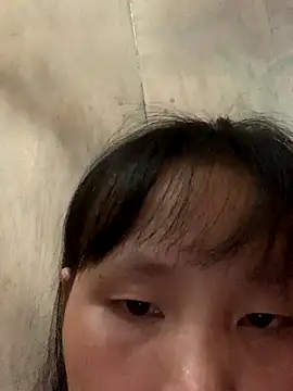 Snapshot of huong-18 chatting on 10.13.25 huong-18 online show from 10.13.25