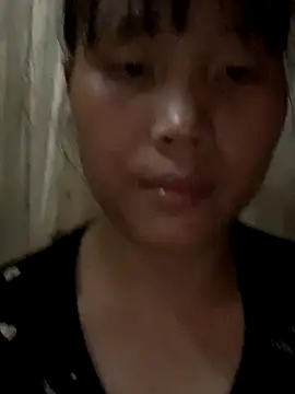 Snapshot of huong-18 chatting on 10.16.25 huong-18 online show from 10.16.25