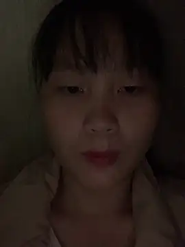 Snapshot of huong-18 chatting on 10.24.25 huong-18 online show from 10.24.25