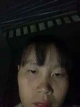 Snapshot of huong-18 chatting on 10.25.25 huong-18 online show from 10.25.25