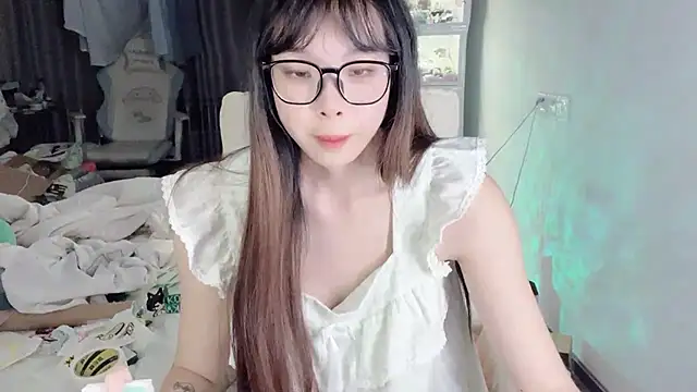 Snapshot of Akong11 chatting on 07.06.26 Akong11 online show from 07.06.26