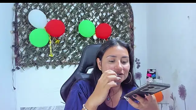 Snapshot of Luna021_1 chatting on 11.03.25 Luna021 1 online show from 11.03.25