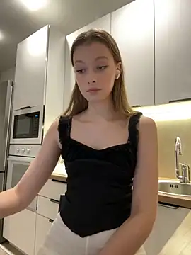 FriendlyFire 18 online show from 09.27.25