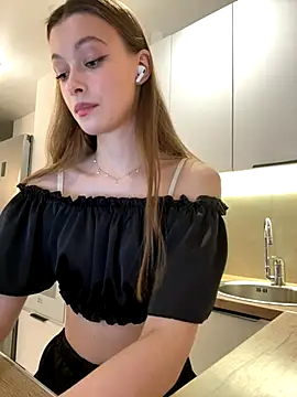 FriendlyFire 18 online show from 11.14.25