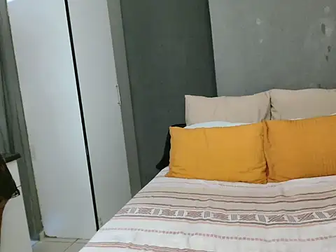 Snapshot of Lillyan_N chatting on 10.27.25 Lillyan N online show from 10.27.25