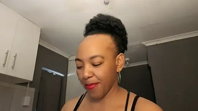 Lillyan N online show from 02.05.26