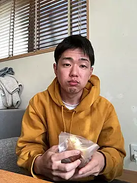 Snapshot of KAMESAN08 chatting on 12.20.25 KAMESAN08 online show from 12.20.25