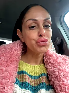 Snapshot of ainaht chatting on 12.03.25 ainaht online show from 12.03.25