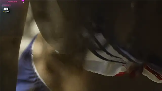 Snapshot of SUM___ chatting on 10.01.25 SUM online show from 10.01.25