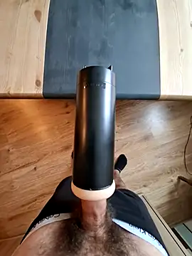 Snapshot of Chrisss1995 chatting on 09.21.25 Chrisss1995 online show from 09.21.25