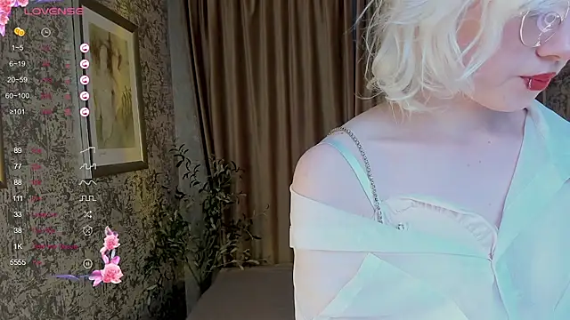 AlettaEve online show from 10.04.25