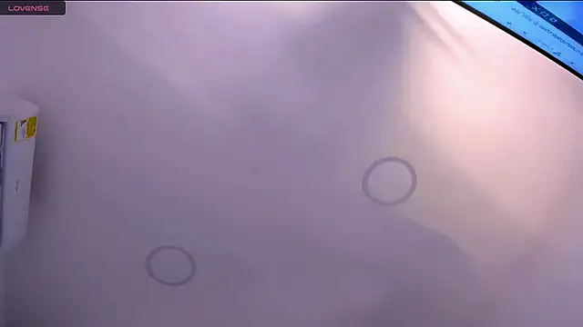 Snapshot of toji_luxxer chatting on 11.14.25 toji luxxer online show from 11.14.25